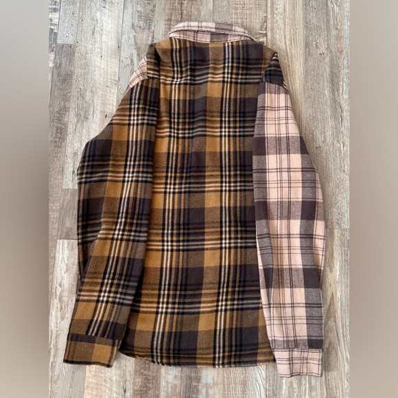 Plaid flannel button up with patch sleeves - Picture 2 of 3